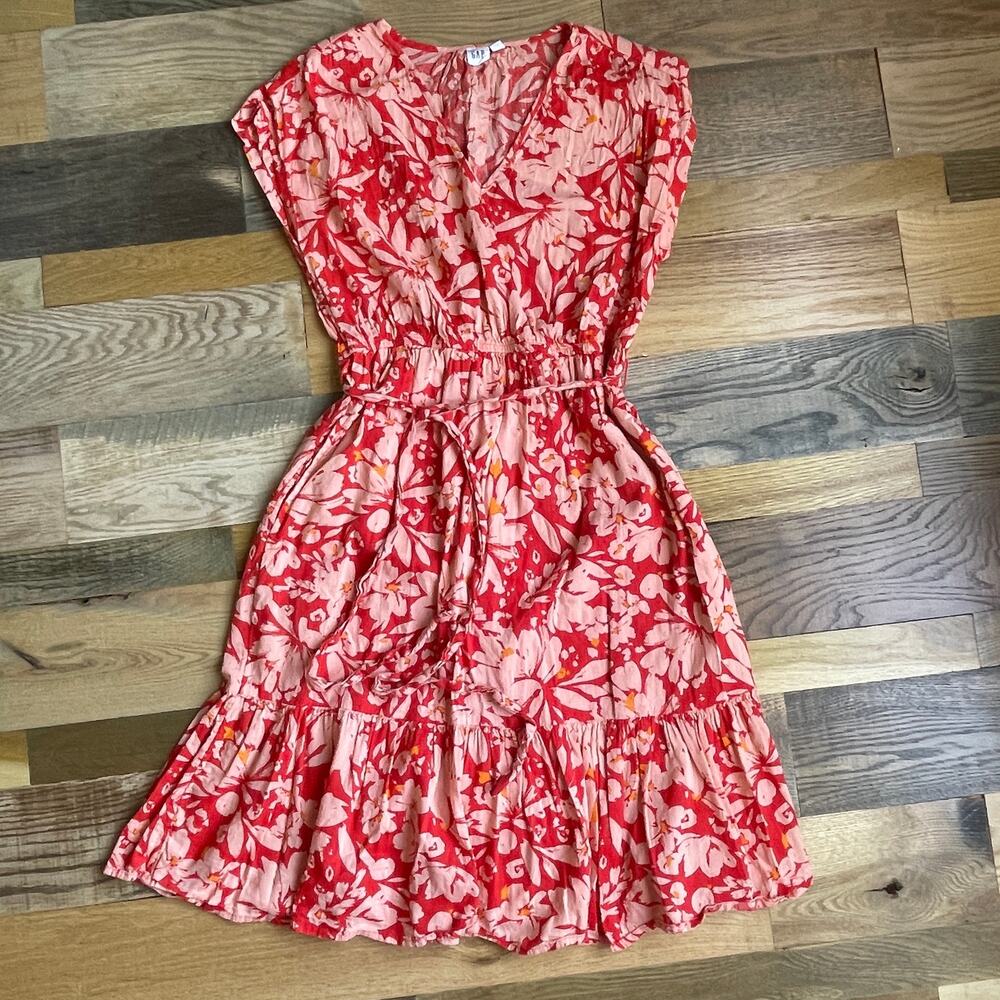 GAP Women's Small Red Pink Floral Smocked Tie Waist Tiered Midi Dress